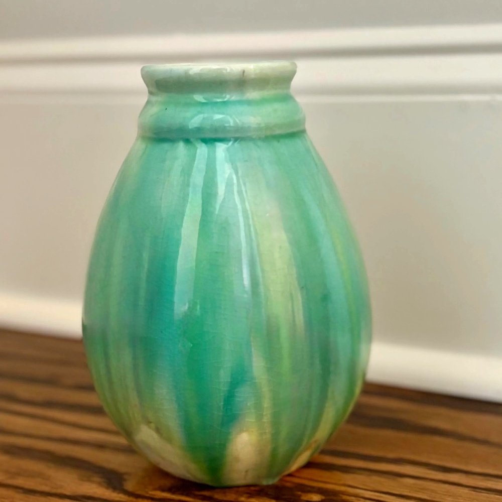 Vintage Saint Ghislain Belgique (Belgium) Blue drip Vase 7"